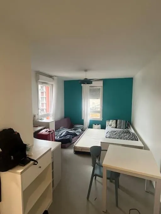 Logement Villejuif 26 M Carre 0*,